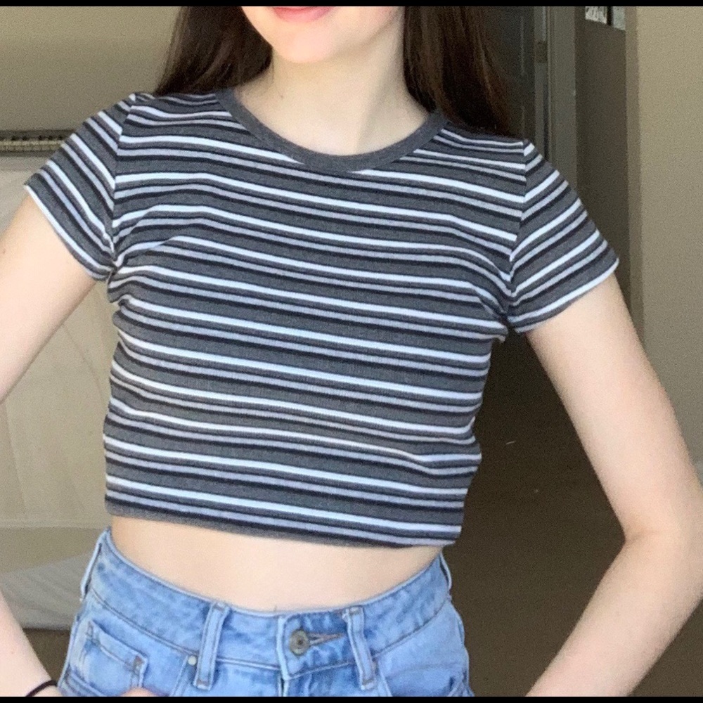 Brandy Melville Black and White striped top - Picture 1 of 2